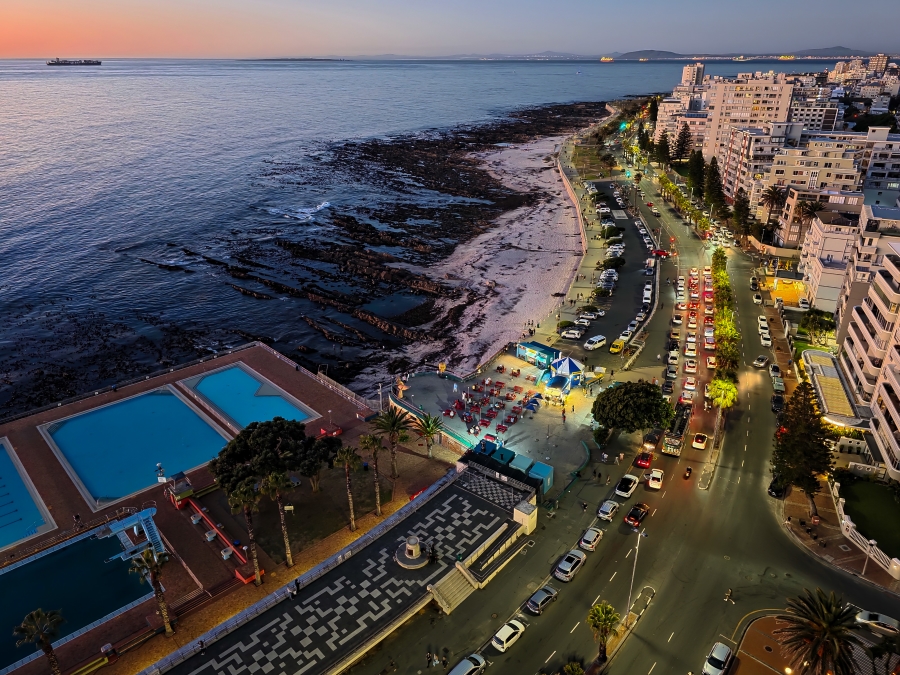 To Let 2 Bedroom Property for Rent in Sea Point Western Cape